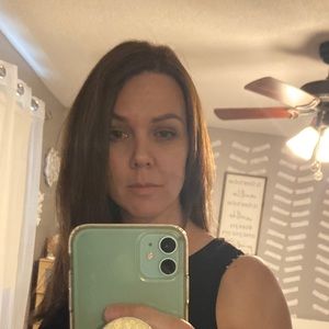 Meet your Posher, Lindsey